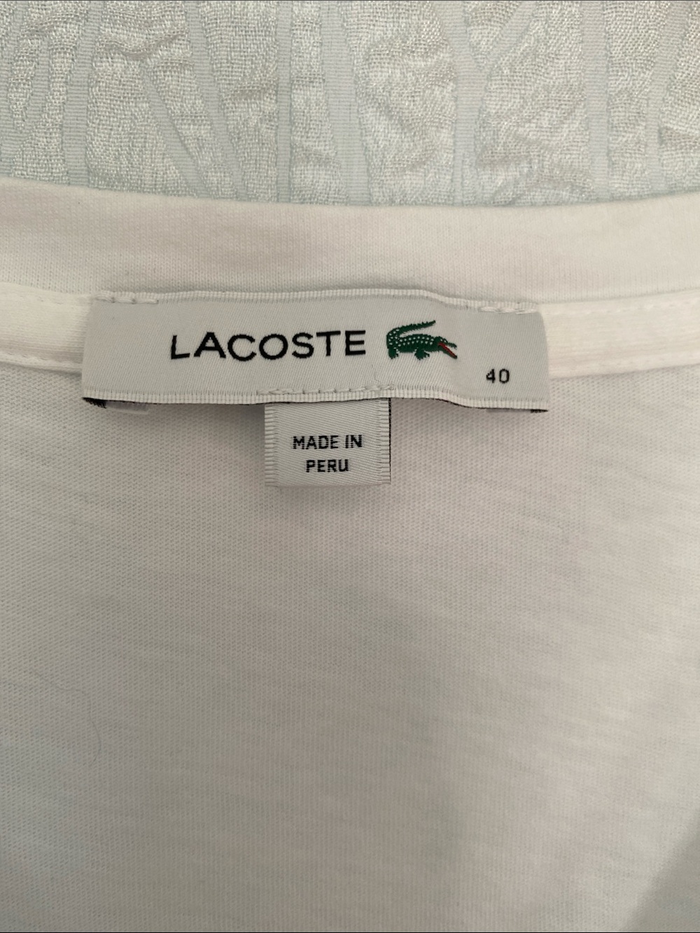 Lacoste NEW Women’s White V-Neck Short Sleeve Tee with Crocodile Logo - Picture 4 of 11